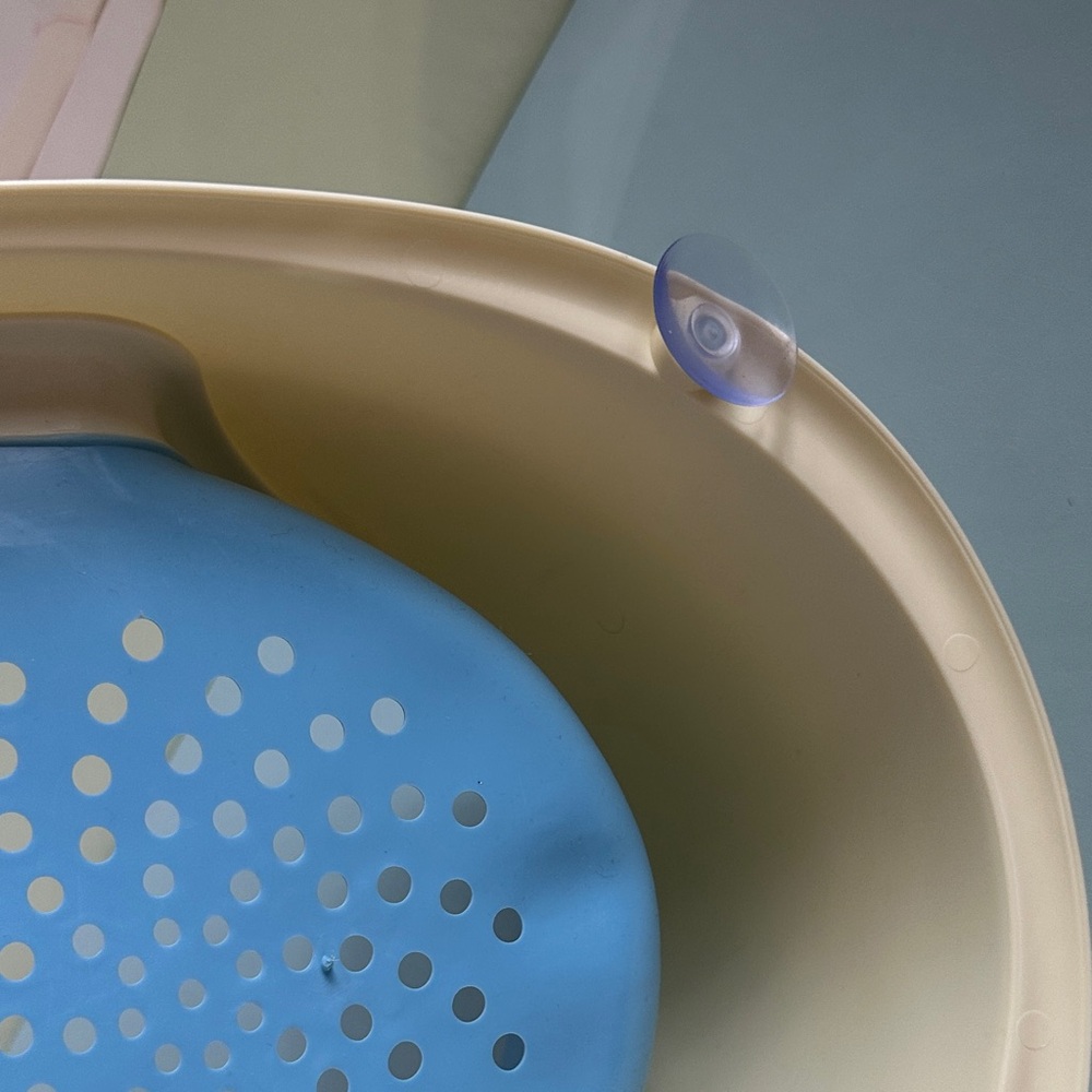 Blue Baby Bath Seat with Handle - Picture 3 of 4